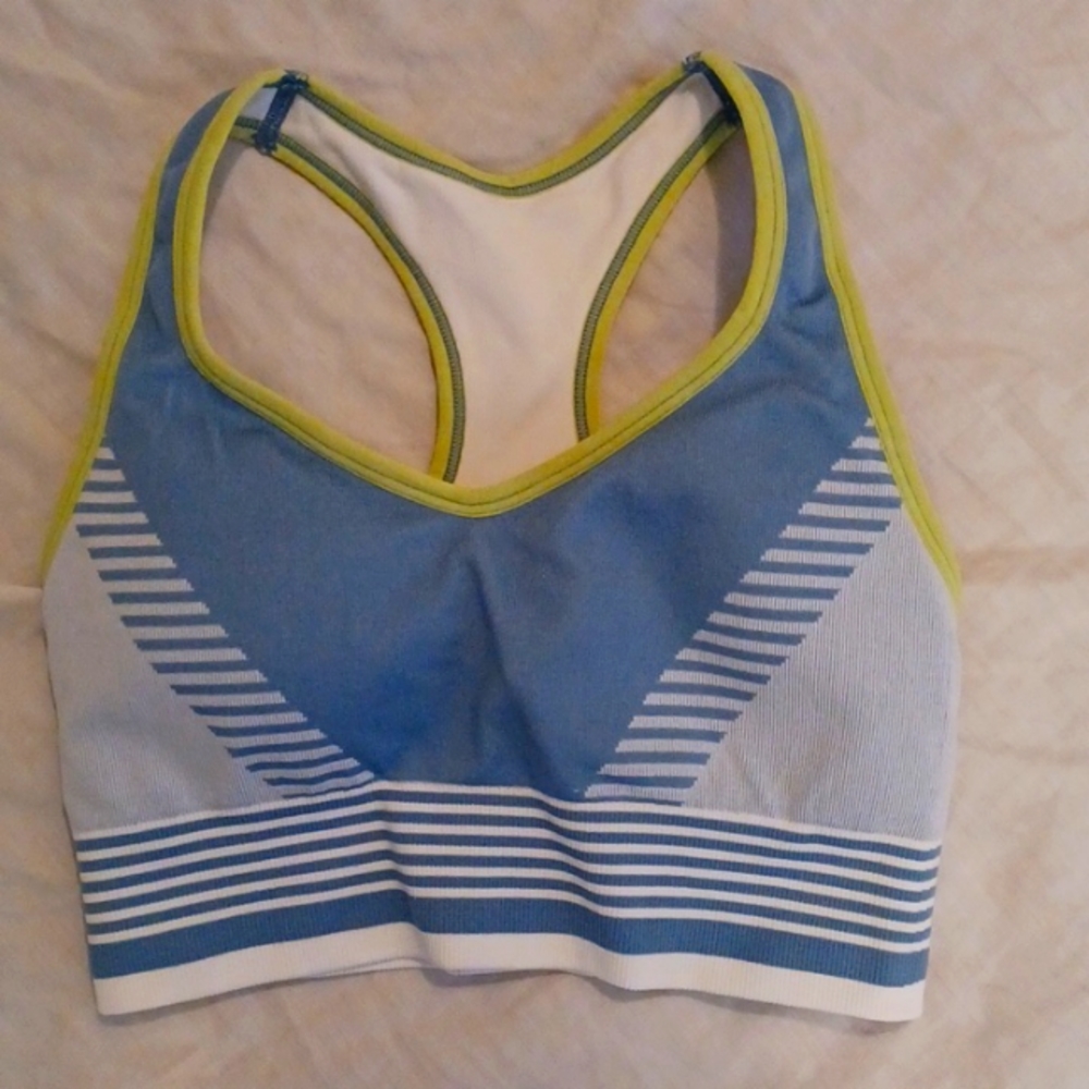 Members Mark seamless race back sports bra size small like new padded